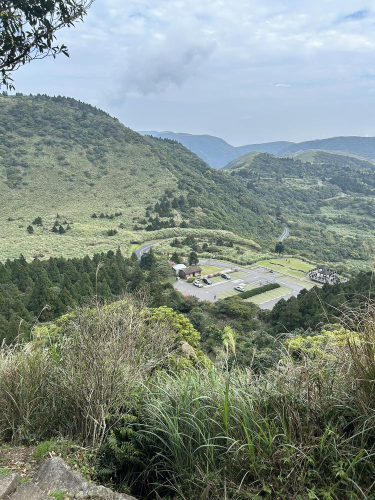 陽明山》七星山主峰路線及登山口整理,小油坑、冷水坑登山步道 - 第3張圖 陽明山》七星山主峰路線及登山口整理,小油坑、冷水坑登山步道