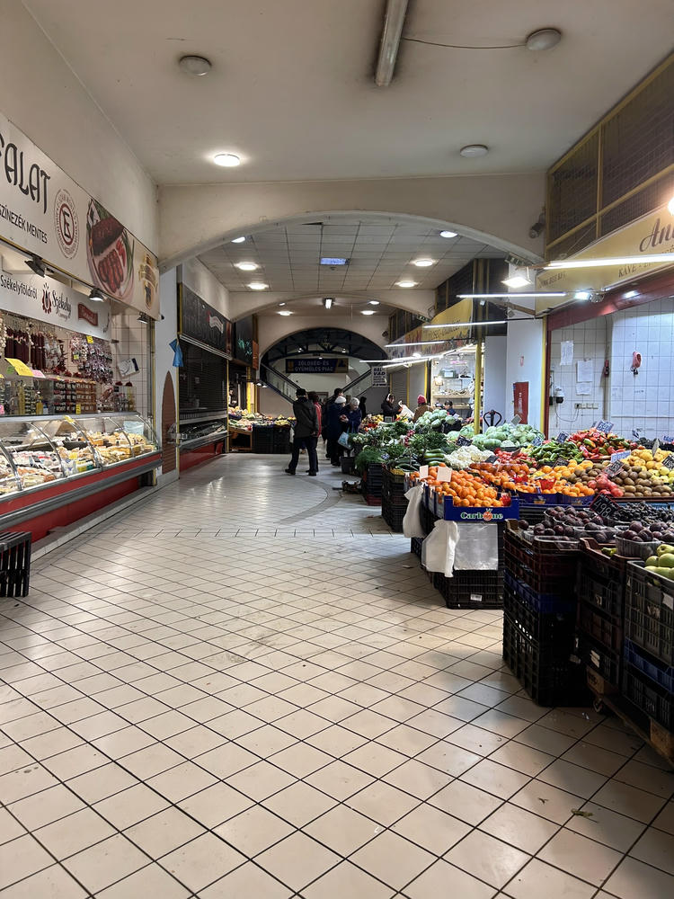 匈牙利》只知道布達佩斯中央市場？必去的寶藏市場：Lehel Market