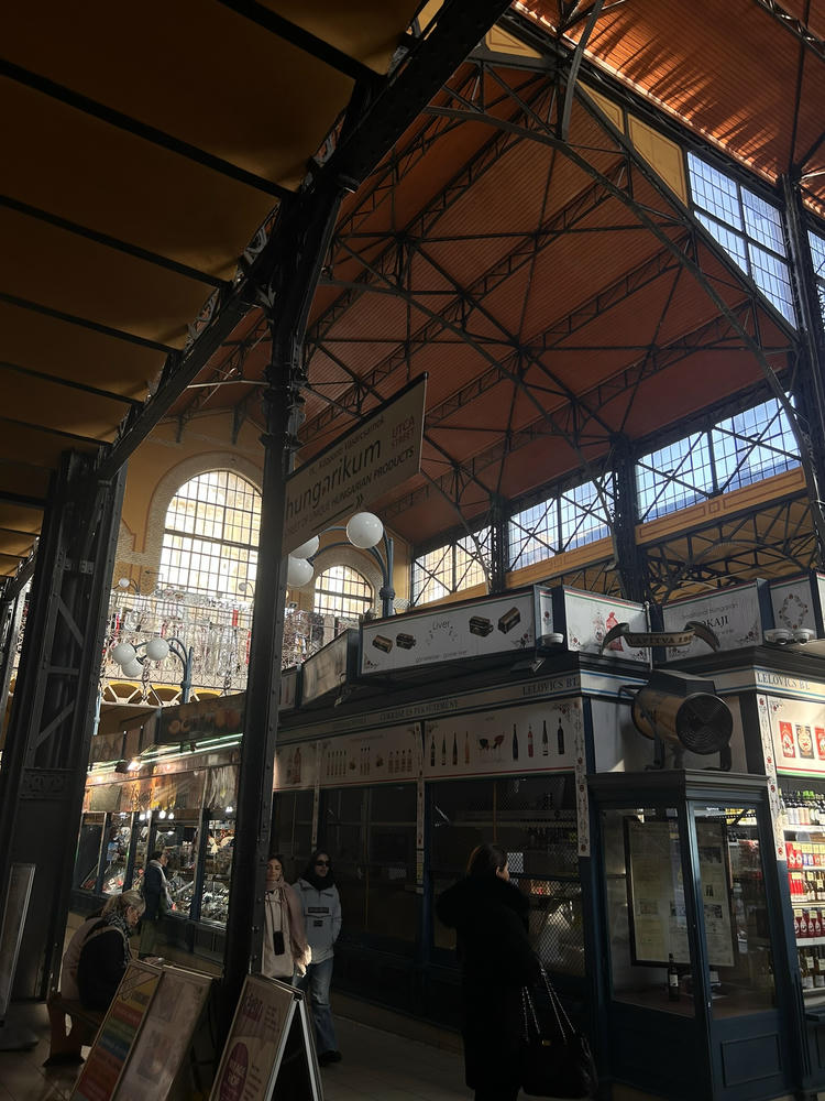 匈牙利》只知道布達佩斯中央市場？必去的寶藏市場：Lehel Market