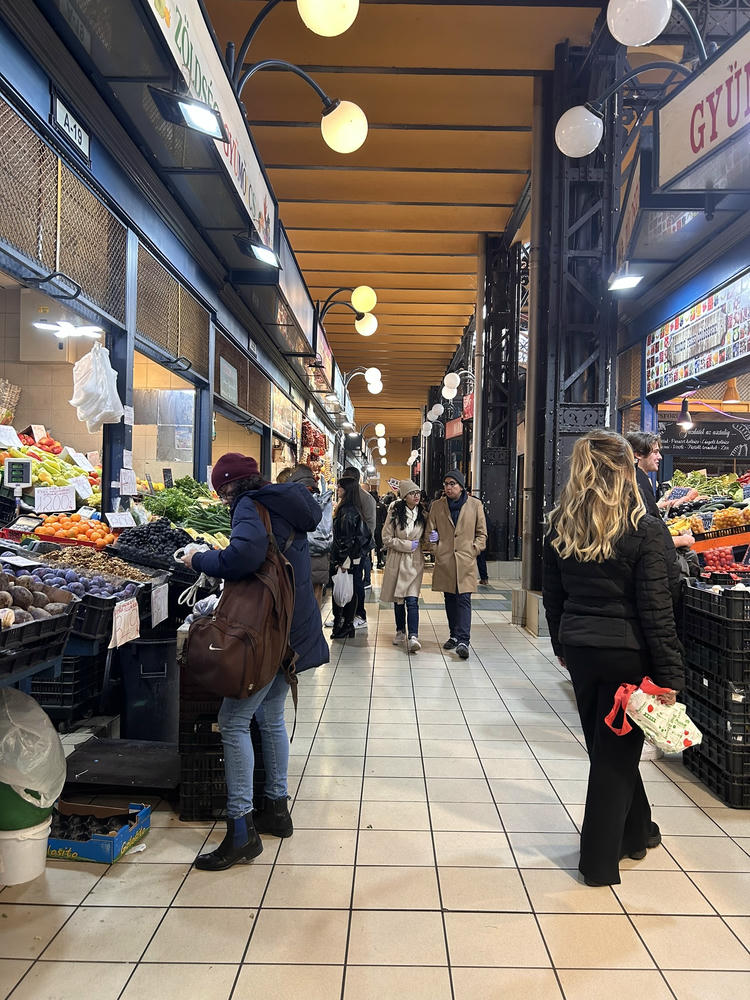 匈牙利》只知道布達佩斯中央市場？必去的寶藏市場：Lehel Market