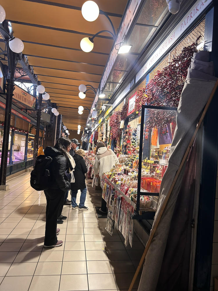 匈牙利》只知道布達佩斯中央市場？必去的寶藏市場：Lehel Market