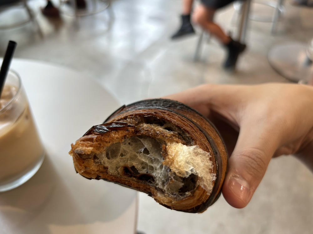 日本》Public Bakery 日本岡山早餐必吃麵包推薦 - 第11張圖 巧克力可頌
